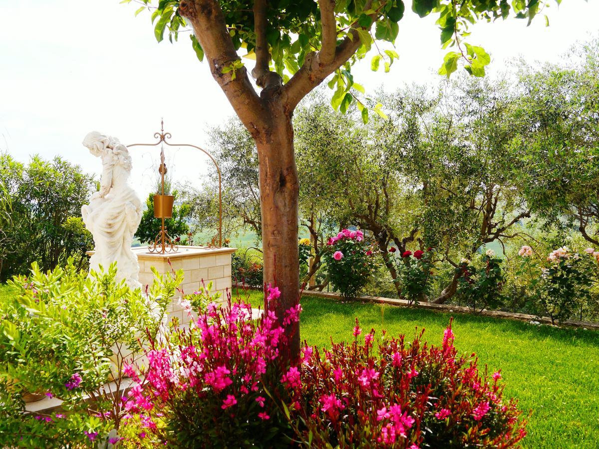 B&B Le Dive Ostra Exterior photo